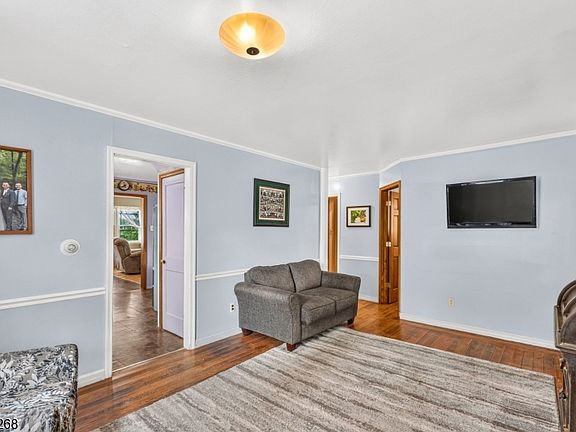4th image of 127 N Clark Ave