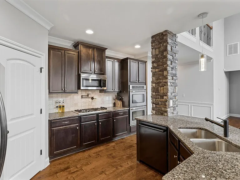 1016 Highgrass Ct — Photo 13
