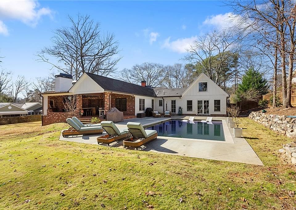 1st image of 2641 Brown Cir SE