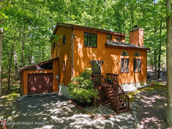 4107 Ashwood Ln, East Stroudsburg, PA 18301