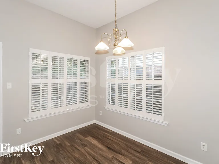 865 Abbey Grove Ln — Photo 6