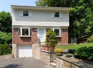 70 Secor Rd, Ardsley, NY 10502