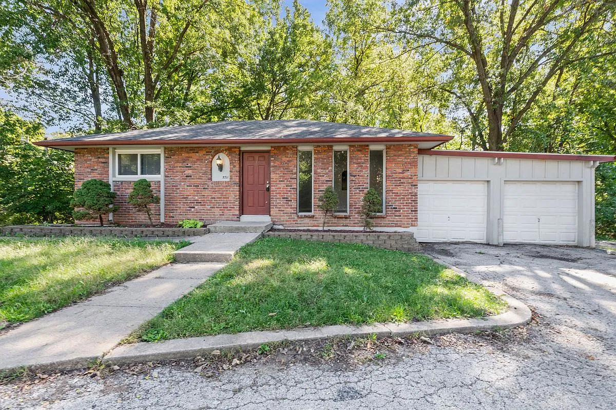 3 bed, 2.0 bath, 1570 sqft, $1,950 — Photo 1