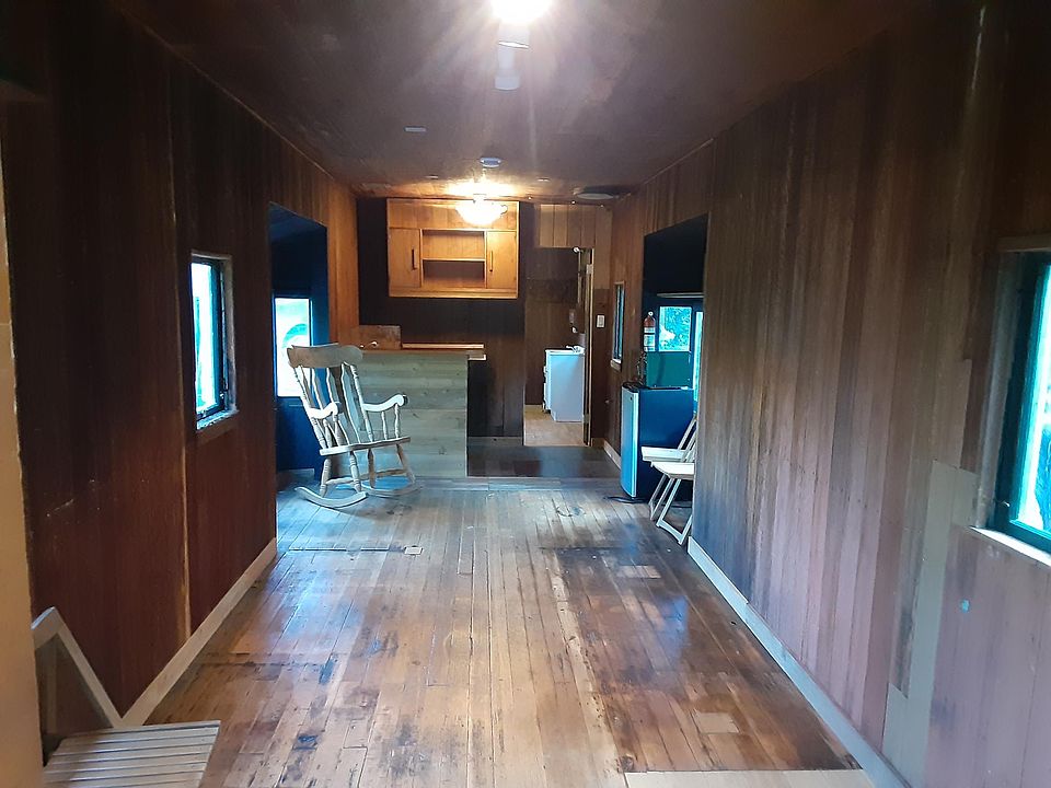 1st image of 103 Carlson Ct
