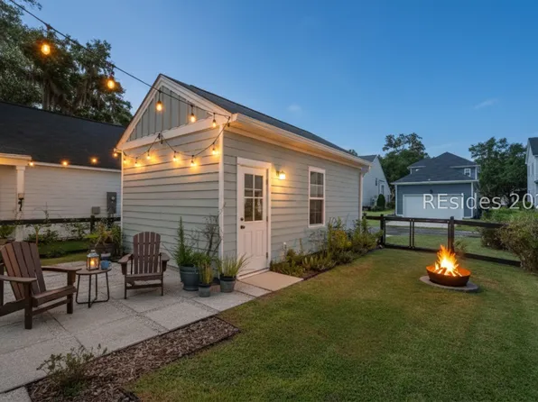 2702 Bluestem Dr, Beaufort, SC 29902