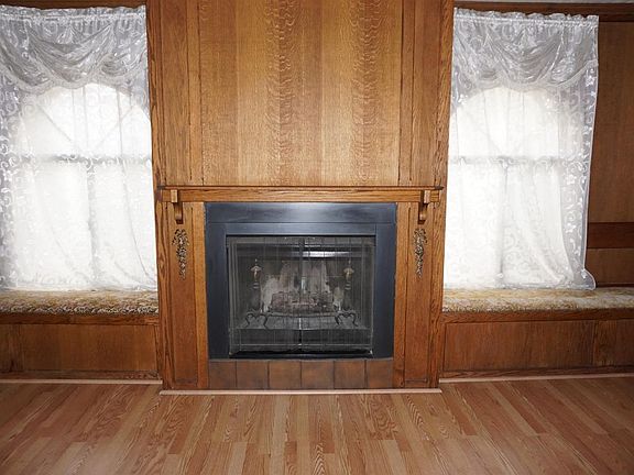 3rd image of 1213 E Navajo St