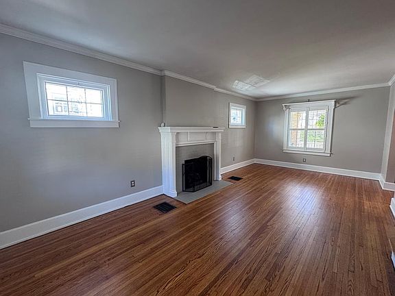 3rd image of 2515 Grandview Ave
