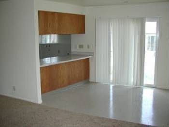 2nd image of 1117 Hayes Ave