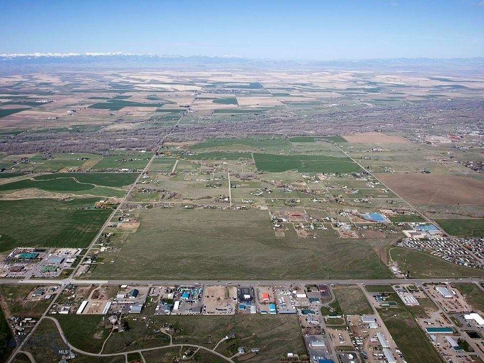 2nd image of 6 Jackrabbit Rd