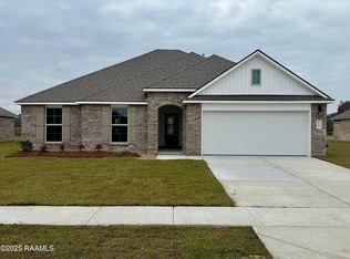 629 Griffiths Ct, Breaux Bridge, LA 70517