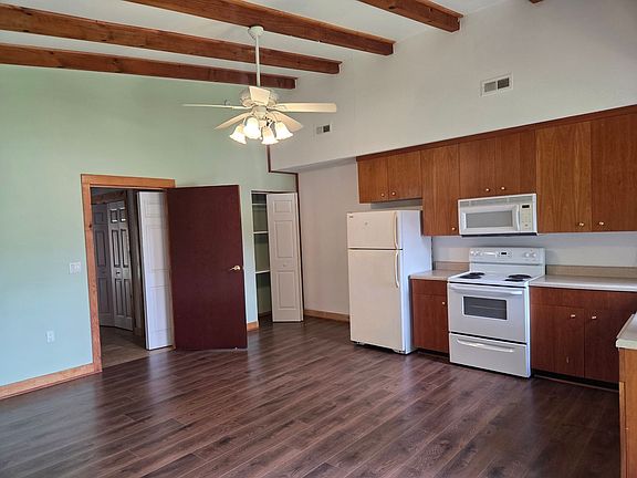3rd image of 171 Gilmer St APT C