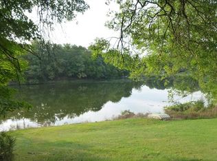47 Lakeside Dr, New Windsor, NY 12553