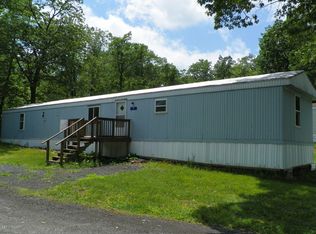 42 Highview Dr, Lake Ariel, PA 18436