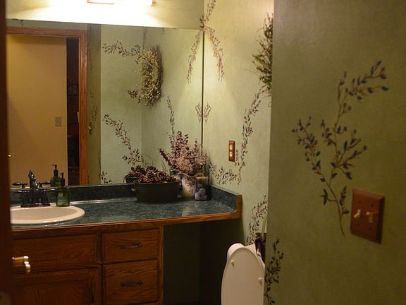 Main Level 1/2 Bath