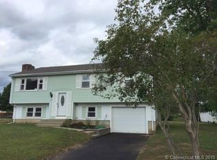 15 Easy St, Plainfield, CT 06374