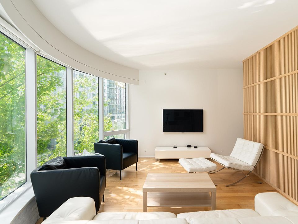 1st image of 1661 Ontario St #406