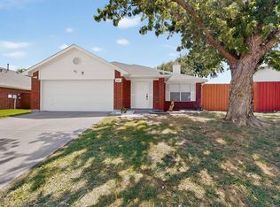 6009 Iris Dr, Rowlett, TX 75089