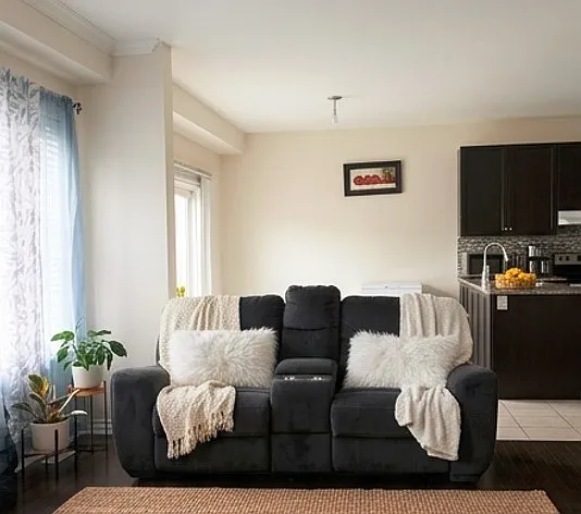 107 Castle Oaks Cross — Photo 4
