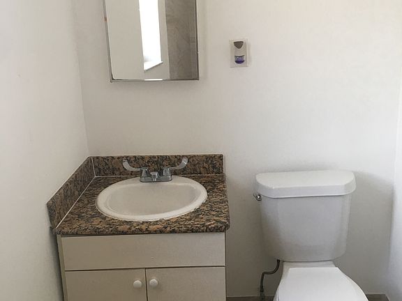 5th image of 1945 Bay Dr APT 2