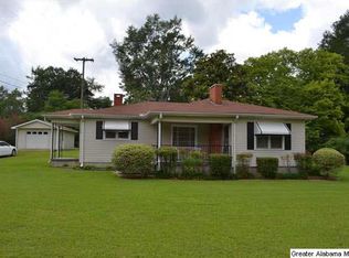 322 N Main St, Graysville, AL 35073