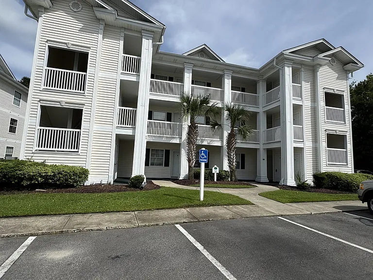 556 White River Dr #44B-1 — Photo 1