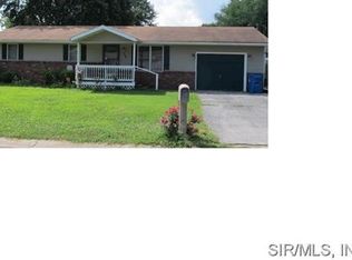 712 Briarwood Dr, Bethalto, IL