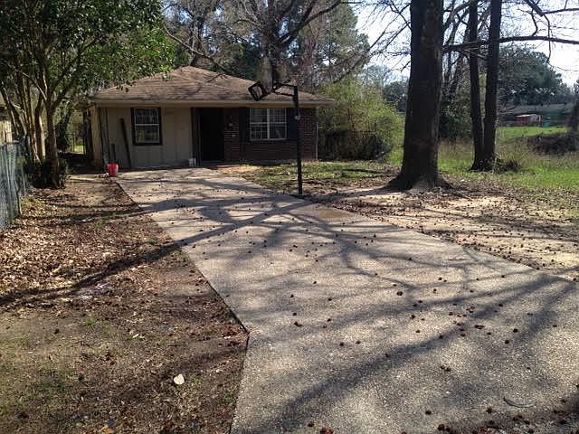 1st image of 7141 Amie St
