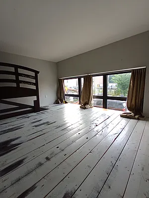 Rented by City Vista Inc | media 8