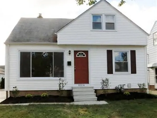 30216 Robert St, Wickliffe, OH 44092