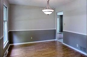 4th image of 706 N Van Nortwick Ave