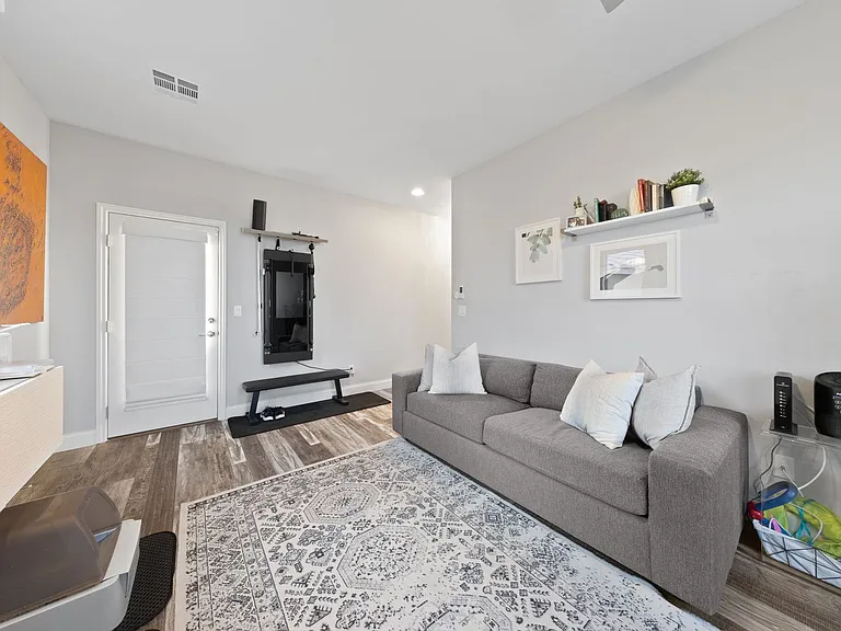 428 Vigo Port St — Photo 40
