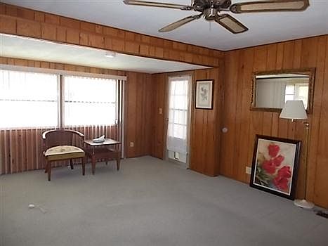 4th image of 7050 Mount Georgetown Dr NE