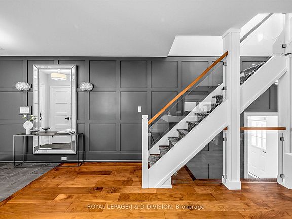 4th image of 146 Glenvale Blvd