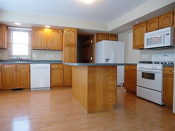 5th image of 322 W Elian Ct