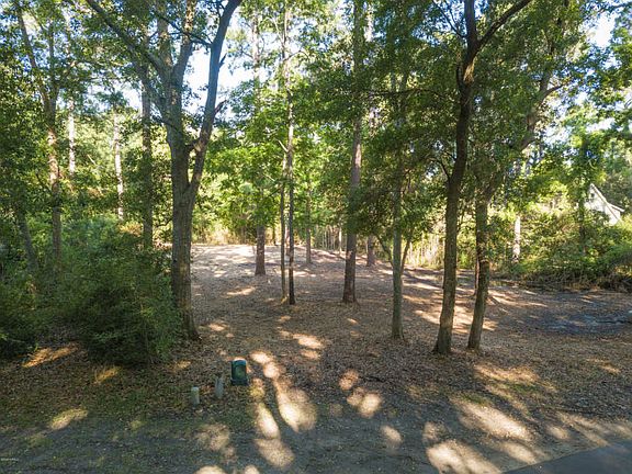 2nd image of 165 Distant Island Dr