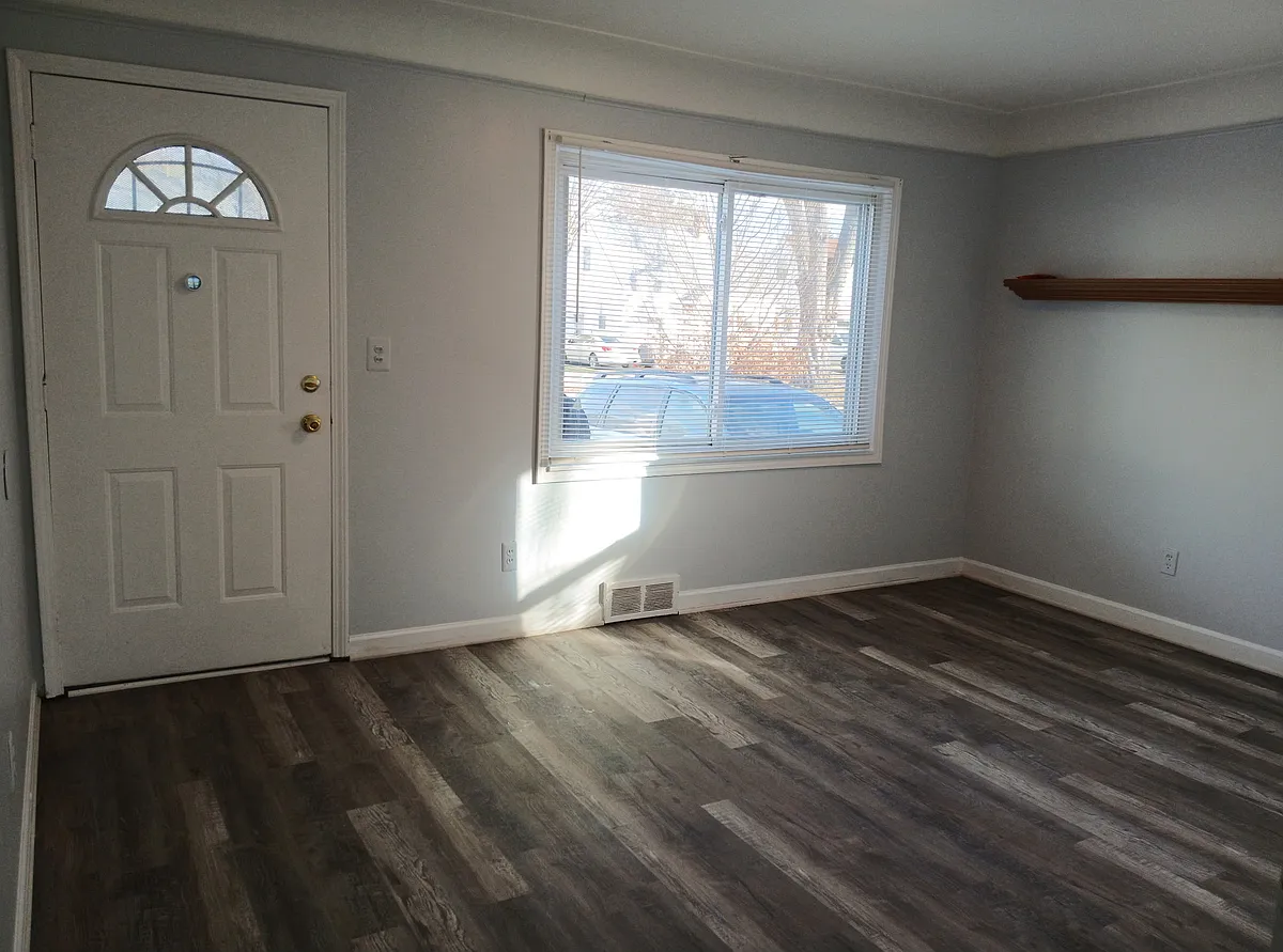 Building Photo - 7469 Beaverland