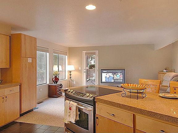 4th image of 4404 211th Ct NE