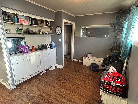 3rd image of 4505 E 143rd St
