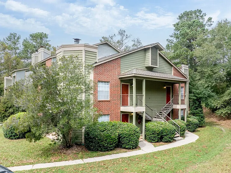 Champions Pines Apartments — Photo 12