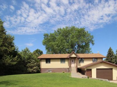 164 Cedar Lane Drive, North Platte, NE, 69101