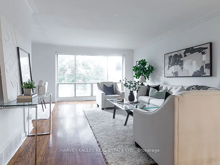 135 Combe Ave — Photo 6
