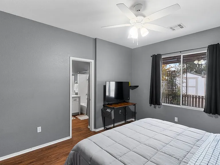 1217 Cove Palisades Dr — Photo 16