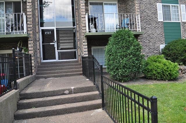 1st image of 1515 N Windsor Dr APT 201