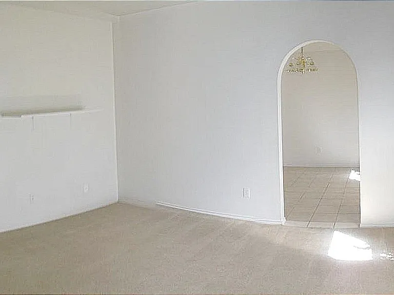 2903 Westwood Dr — Photo 4