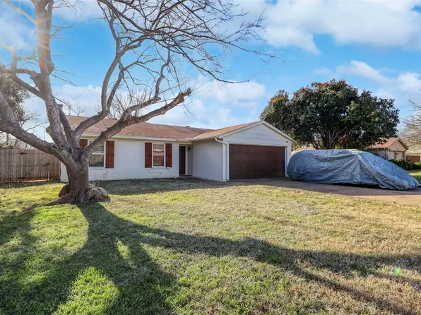 7349 Woodbridge Dr, Forest Hill, TX 76140