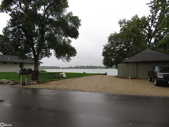 4th image of 1909 Sandy Beach Rd
