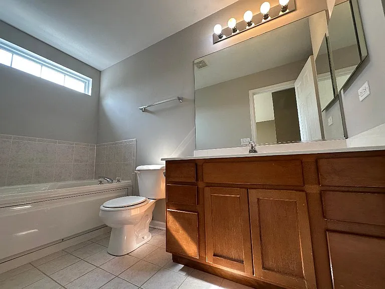2307 Stoughton Dr — Photo 11
