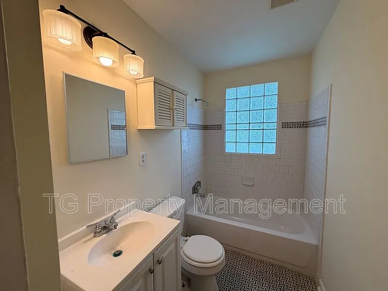 5135 Astral St — Photo 4