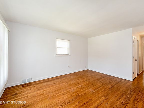 3rd image of 1025 31st Ave