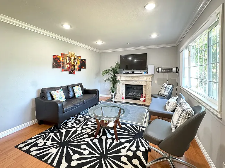 36681 Bishop St — Photo 6